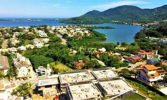 Imagem: Casa Alto Padrão em Condomínio na Lagoa