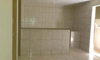 Imagem: Casa de 02 quartos com garagem na Samambaia