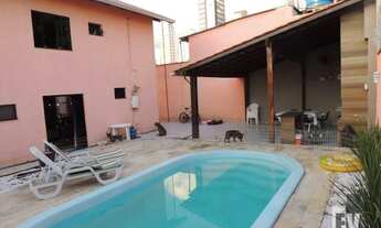 Imagem 2: Casa Mobiliada com 2 Dormitórios á Venda no Centro em Balneário Camboriú/SC