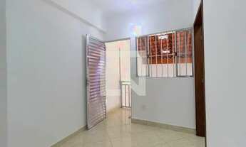 Imagem 4: Casa para Aluguel - Horto Florestal, 2 Quartos, 45 m2