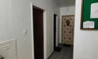 Imagem 3: Apartamento para venda possui 70 metros quadrados com 2 quartos em Kobrasol - São José - S