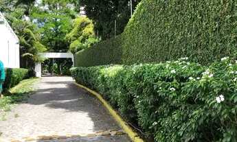 Imagem 7: Apartamento para aluguel possui 234 metros quadrados com 4 quartos em Casa Forte - Recife