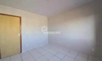 Imagem 5: PORTãO - Casa Padrão - Jardim Cecilia