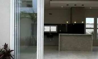 Imagem 7: Vendo Casa de 3 suítes no Condomínio Condomínio Belvedere 2