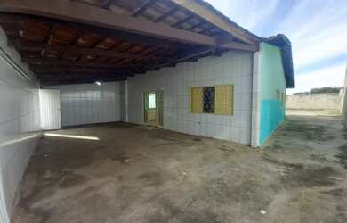 Imagem 5: Casa para venda com 180 metros quadrados com 3 quartos