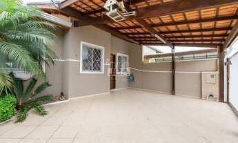 Imagem: CURITIBA - Casa Padrão - Uberaba