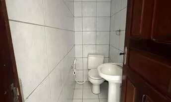 Imagem 5: CASA NO BENFICA Casa com 2 dormitórios