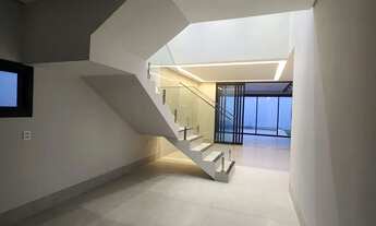 Imagem 5: Vendo belíssimo Sobrado com 4 suítes no Condomínio Florais do Parque em Cuiabá MT