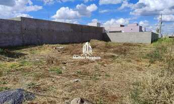 Imagem: Terreno com ótima localização contendo