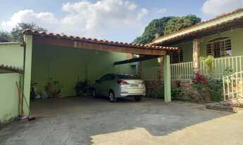 Imagem 2: Três casas no mesmo lote no bairro Água Branca em Contagem