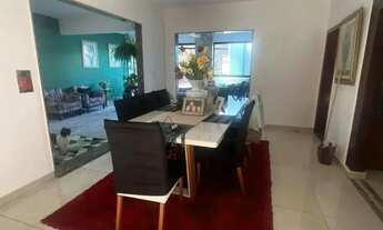 Imagem 4: Casas para locação no Centro em Macaé/RJ, 02 Casas sendo 1 térrea e a outra sobrado com ga