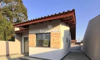 Imagem: Casas com 2 dormitórios (1 suíte) 55,00m²