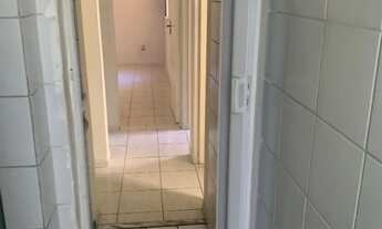 Imagem 6: Apto c/ 3/4 varanda, sala ampla, cozinha, área de serviço, banheiro amplo, térreo, coberta