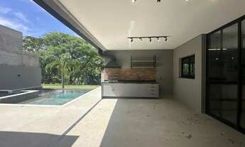 Imagem 5: Imóvel para aluguel tem 305 metros quadrados com 5 quartos