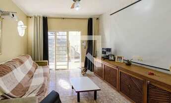 Imagem 4: Casa à Venda - Havaí, 3 Quartos, 180 m2