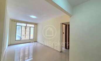 Imagem 2: Apartamento à venda 2 quartos junto ao comércio em Bento Ribeiro