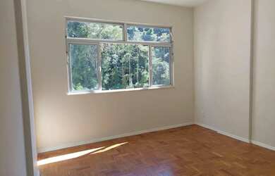 Imagem: Apto Centro, frente, amplo, sol, Rua 16