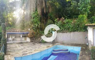 Imagem 4: Casa à venda de 5 quartos com 300 m² em Itaipu - Niterói/RJ