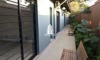 Imagem 6: Alto de Pinheiros, casa próxima ao parque Villa Lobos com 11 salas e seis vagas de garagem