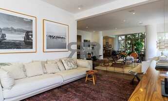 Imagem 5: Apartamento Iluminado Espaçoso e Completamente Reformado na copa das árvores