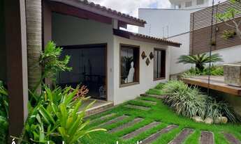 Imagem 4: Casa de alto padrão a venda, com 388m² de terreno e 271 m² de área construída, no bairro P