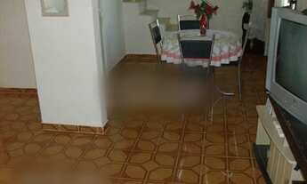 Imagem 6: Casa para venda possui 600 metros quadrados com 3 quartos