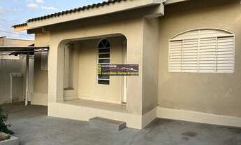 Imagem 4: Casa para Locação em Valinhos, Vila Papelão, 3 dormitórios, 1 banheiro, 2 vagas