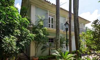 Imagem 2: Casa Casa localizada numa das melhores ruas do bairro à venda, 865 m² por R$ 4.900.000 - J