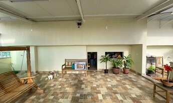 Imagem 2: Triplex no Bairro Santa Mônica, todo montado com Armários