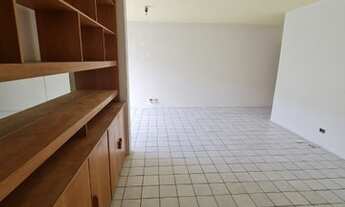 Imagem 7: Apto nascente, ventilação natural, primeiro andar, prédio pilotis, 3 qtos 1 ste, varanda