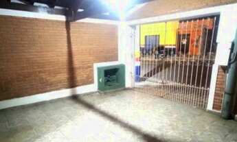 Imagem 2: Casa para venda tem 105 metros quadrados com 2 quartos em Feu Rosa