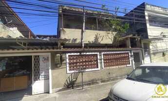 Imagem: Terreno com 2 casas para venda em Vila Emil