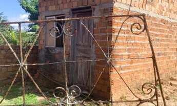 Imagem 2: Vendo terreno murado com dois compartimentos