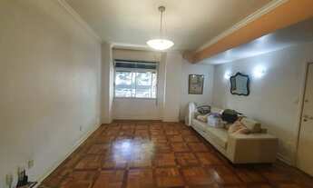 Imagem 3: Excelente apartamento de dois dormitórios com uma vaga de garagem, prédio charmoso, em Hig