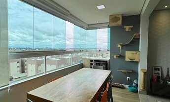 Imagem 3: Sofisticação e lazer. Apartamento com varanda gourmet, perfeito para curtir momentos incri