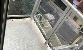 Imagem 7: Claro, amplo, um por andar. Rua tranquila, próximo ao Clube Pinheiros