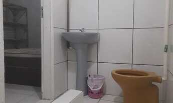 Imagem 3: QUARTO SUITE C/,BANHEIRO ALUGO FRENTE AO PASSEIO PUBLICO