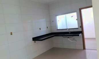 Imagem 3: Casa para venda tem 199 metros quadrados com 3 quartos em Centro - Lauro de Freitas - BA