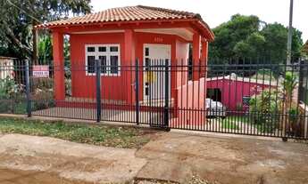 Imagem: Terreno grande com duas casas