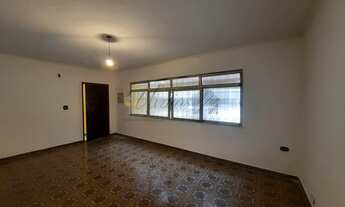 Imagem 2: Sobrado à venda tem 230m² com 3 dormitórios sendo 1 suíte em Vila Santo Estéfano - São Pau