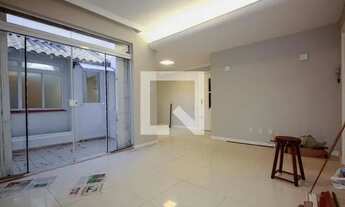 Imagem 3: Apartamento para Aluguel - Petrópolis, 2 Quartos, 77 m2