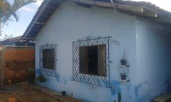 Imagem 2: Residência de alvenaria, composta por 3 dormitórios e garagem