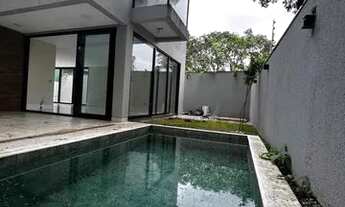 Imagem 4: Casa em Condomínio Fechado / 4 suítes / Piscina / 4 vagas