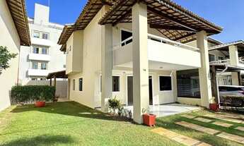 Imagem: Casa grande com 4/4 a poucos metros da praia