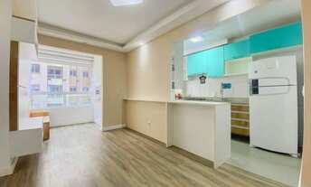 Imagem: Apartamento de 2 quartos com sacada e churrasqueira