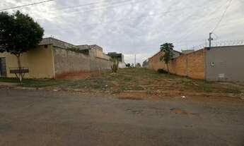 Imagem 4: Imóvel para venda tem 406 metros quadrados em Residencial Vale das Brisas - Goiânia - GO