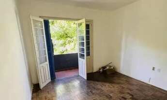 Imagem 2: Apartamento de 2 quartos, sacada no bairro Mont' Serrat