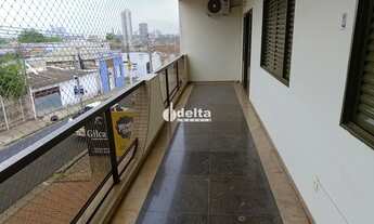 Imagem 6: Apartamento com 3 quartos sendo 1 suíte disponível para locação no bairro Centro em Uberlâ