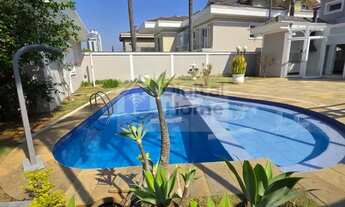 Imagem 2: Excelente casa com 500 m2, 4 suítes, lindo lazer com piscina e churrasqueira + 4 vagas de