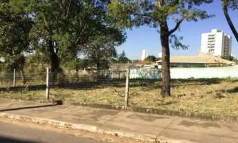 Imagem 6: Terreno de esquina e com excelente localização